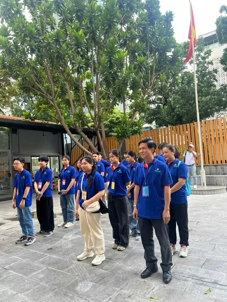 Kiều bào trẻ khám phá hành trình đất phương Nam