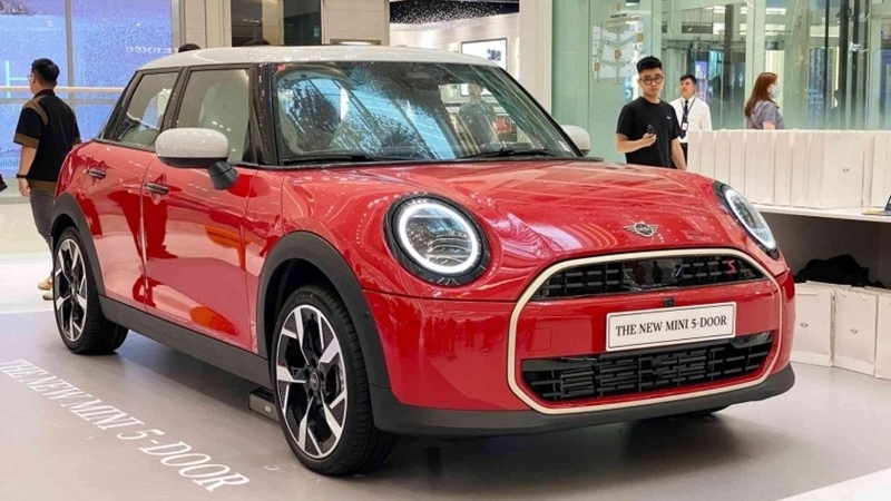 Cận cảnh MINI Cooper 2025 vừa ra mắt tại Việt Nam, giá từ 2,099 tỷ đồng
