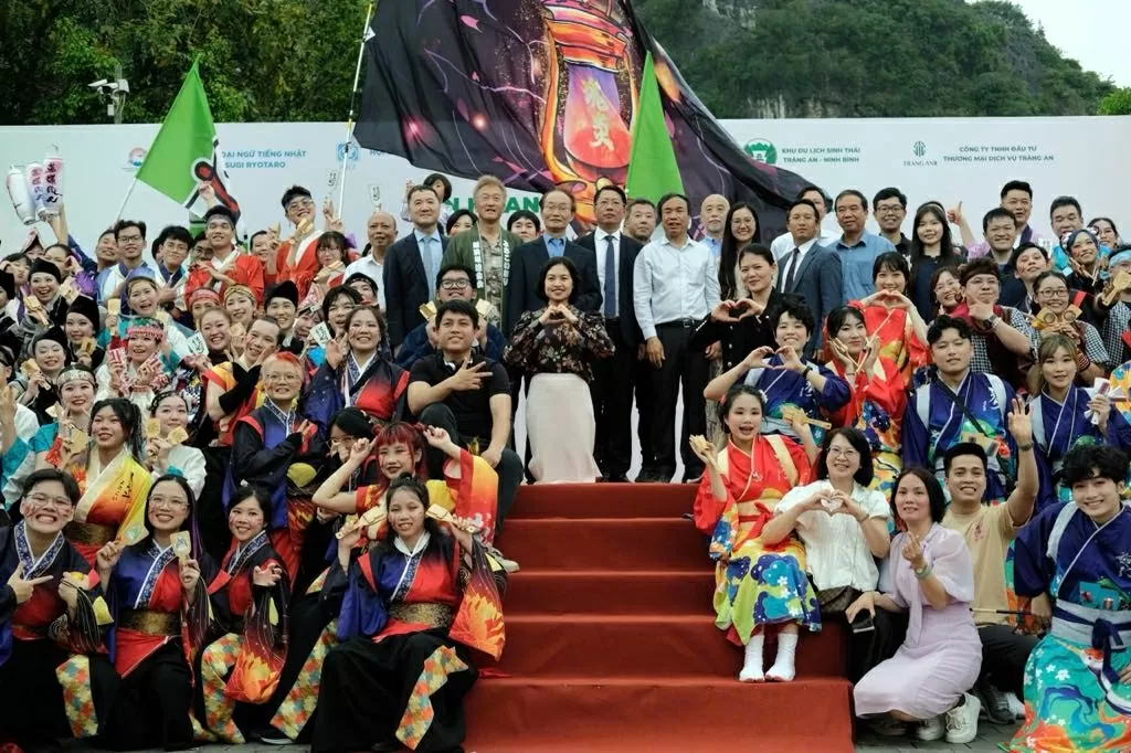 Lần đầu tiên Liên hoan Yosakoi được tổ chức ở Ninh Bình Lần đầu tiên Liên hoan Yosakoi được tổ chức ở Ninh Bình