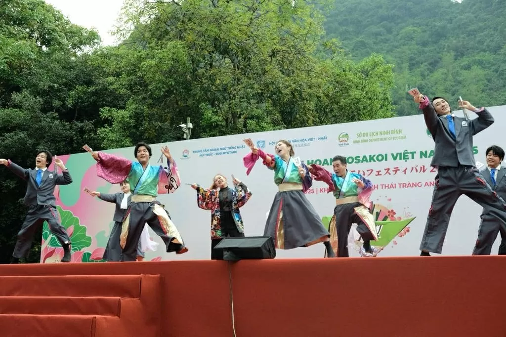 Lần đầu tiên Liên hoan Yosakoi được tổ chức ở Ninh Bình Lần đầu tiên Liên hoan Yosakoi được tổ chức ở Ninh Bình