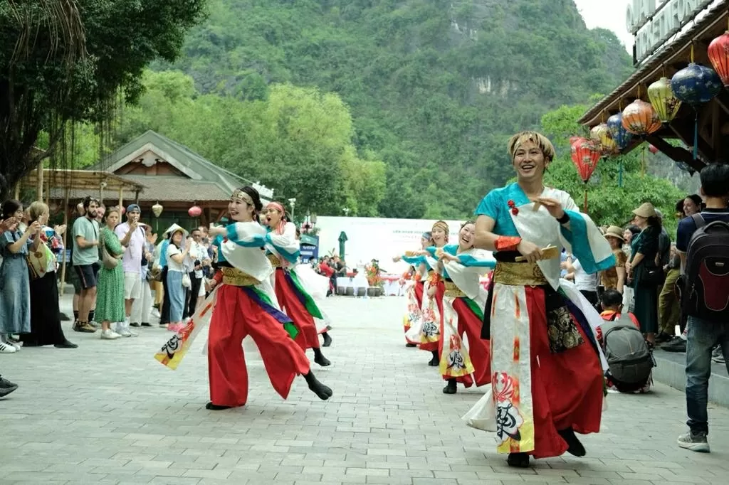 Lần đầu tiên Liên hoan Yosakoi được tổ chức ở Ninh Bình Lần đầu tiên Liên hoan Yosakoi được tổ chức ở Ninh Bình