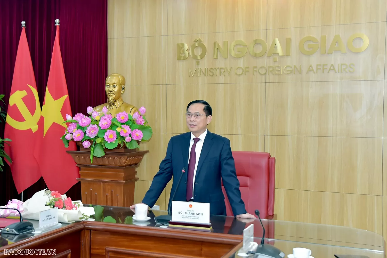 Bộ Ngoại giao tổ chức lễ công bố và trao quyết định điều động, bổ nhiệm cán bộ lãnh đạo quản lý