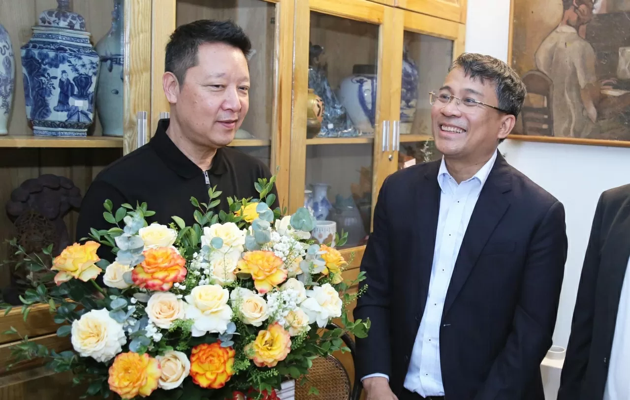 Ủy ban Quốc gia UNESCO Việt Nam thăm và chúc mừng nhân dịp Bộ sưu tập của Nhạc sĩ Hoàng Vân được UNESCO ghi danh là Di sản Tư liệu Thế giới Ủy ban Quốc gia UNESCO Việt Nam thăm và chúc mừng nhân dịp Bộ sưu tập của Nhạc sĩ Hoàng Vân được UNESCO ghi danh là Di sản Tư liệu Thế giới