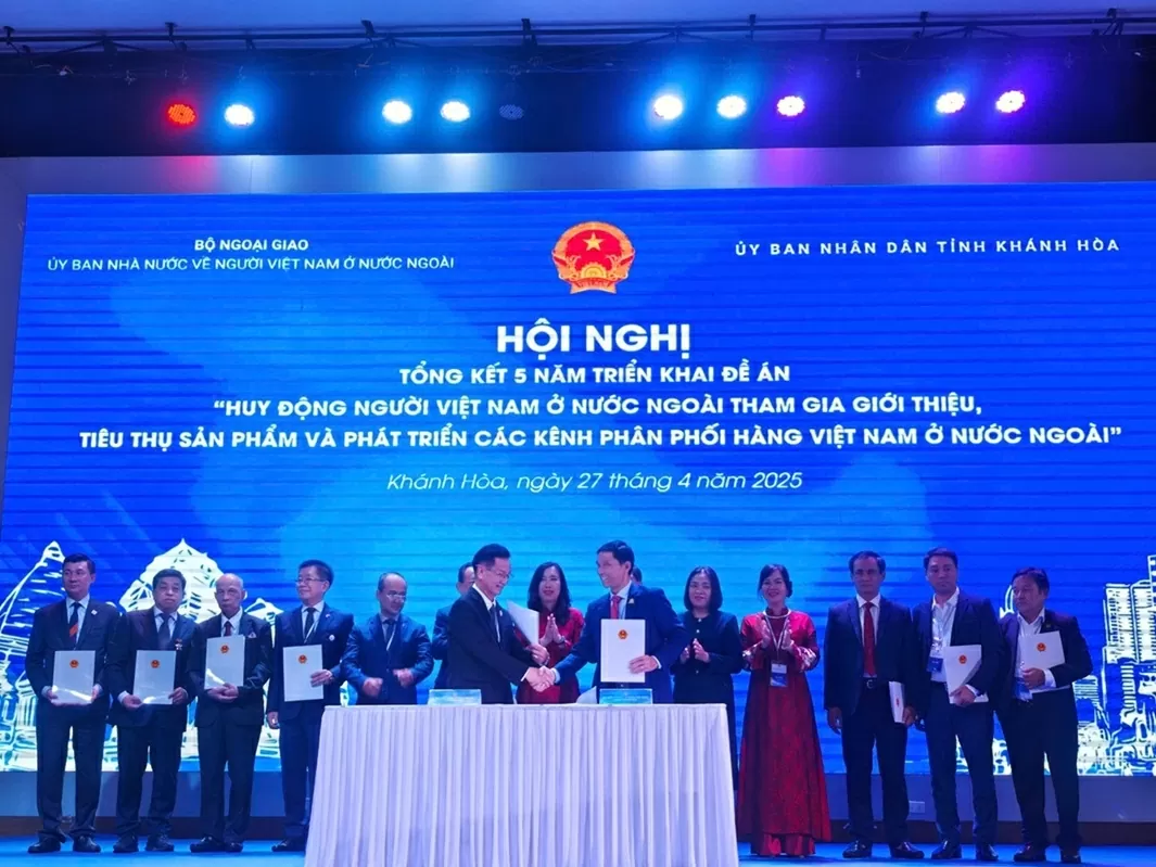 Tổng kết 5 năm triển khai Đề án Huy động người Việt Nam ở nước ngoài tham gia giới thiệu, tiêu thụ sản phẩm và các kênh phân phối hàng Việt Tổng kết 5 năm triển khai Đề án Huy động người Việt Nam ở nước ngoài tham gia giới thiệu, tiêu thụ sản phẩm và các kênh phân phối hàng Việt