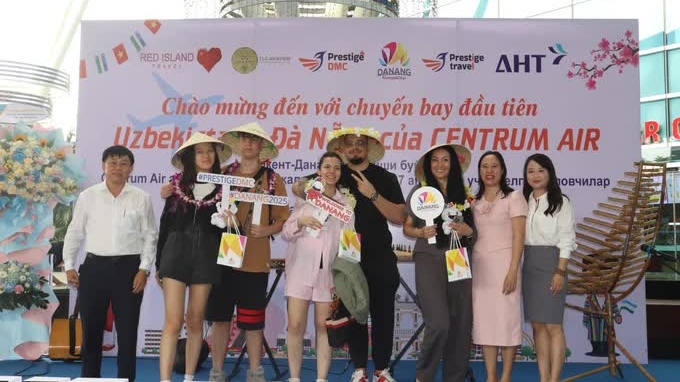 Đà Nẵng chào đón 180 hành khách trên chuyến bay đầu tiên từ Uzbekistan