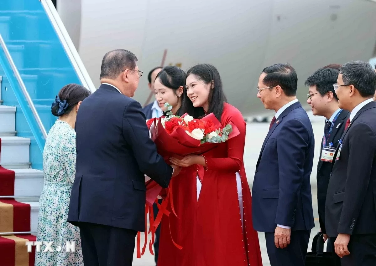 Thủ tướng Ishiba Shigeru và Phu nhân đến Hà Nội, bắt đầu chuyến thăm chính thức Việt Nam