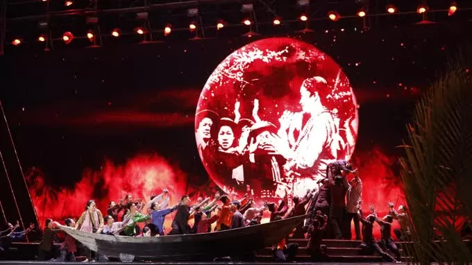 Hơn 1.200 người từ 3 miền Bắc-Trung-Nam dự cầu truyền hình đặc biệt 'Vang mãi khúc khải hoàn'