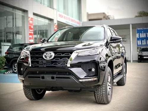 Toyota Fortuner 2.4 AT 4x2 Toyota Fortuner 2.4 AT 4x2