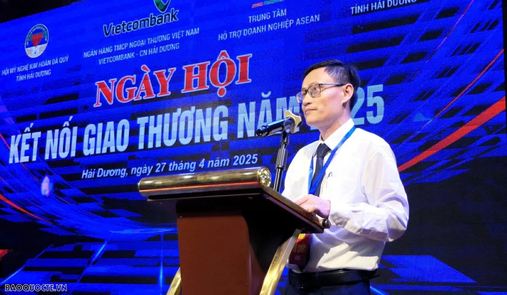 ông Ngô Bá Đức - Phó Chủ tịch Hội Mỹ nghệ Kim hoàn Đá quý tỉnh Hải Dương (Ảnh: Thành Long) ông Ngô Bá Đức - Phó Chủ tịch Hội Mỹ nghệ Kim hoàn Đá quý tỉnh Hải Dương (Ảnh: Thành Long)