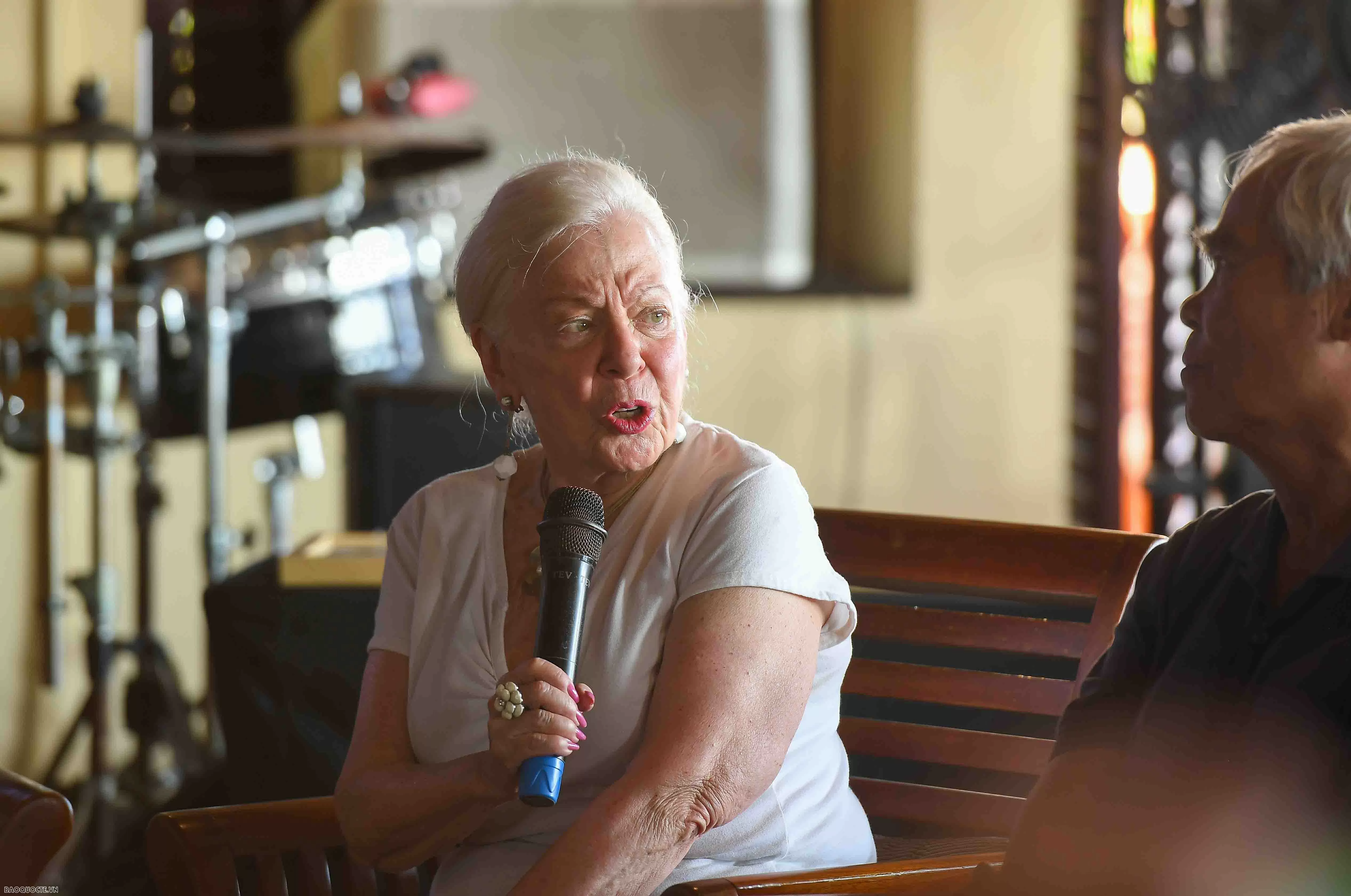 Cuộc gặp của ‘người Mỹ nói tiếng Việt, người Việt nói tiếng Mỹ’ nhưng chung tình yêu Việt Nam