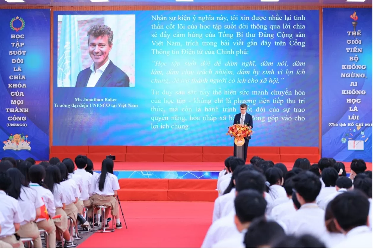 Ông Jonathan Wallace Baker - Đại diện UNESCO tại Việt Nam phát biểu tại sự kiện.