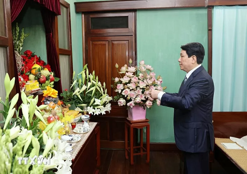 Chủ tịch nước Lương Cường thăm Khu di tích Chủ tịch Hồ Chí Minh