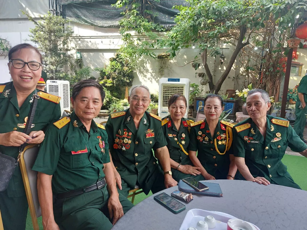 Ký ức về một 'thời hoa đỏ' Ký ức về một 'thời hoa đỏ'
