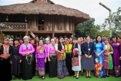 Hai Phu nhân Thủ tướng Việt-Nhật cùng trải nghiệm văn hóa đồng bào các dân tộc Việt Nam