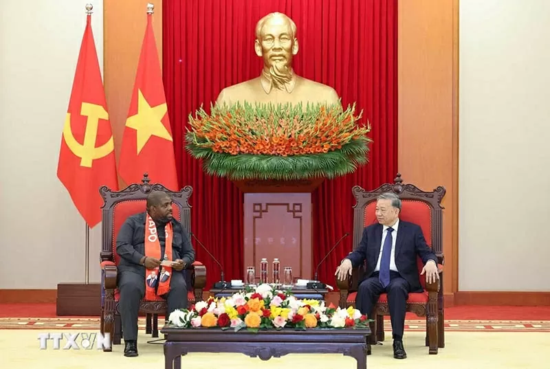 Tổng Bí thư Tô Lâm tiếp Tổng Thư ký Đảng Mặt trận giải phóng Mozambique Tổng Bí thư Tô Lâm tiếp Tổng Thư ký Đảng Mặt trận giải phóng Mozambique