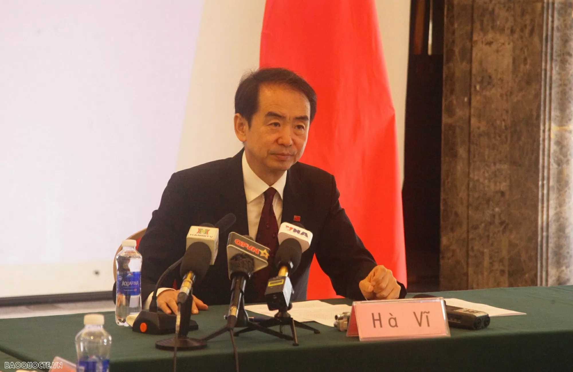 Đại sứ Hà Vĩ: Tình hữu nghị giữa nhân dân Việt Nam-Trung Quốc là cốt lõi cho sự phát triển quan hệ song phương Đại sứ Hà Vĩ: Tình hữu nghị giữa nhân dân Việt Nam-Trung Quốc là cốt lõi cho sự phát triển quan hệ song phương