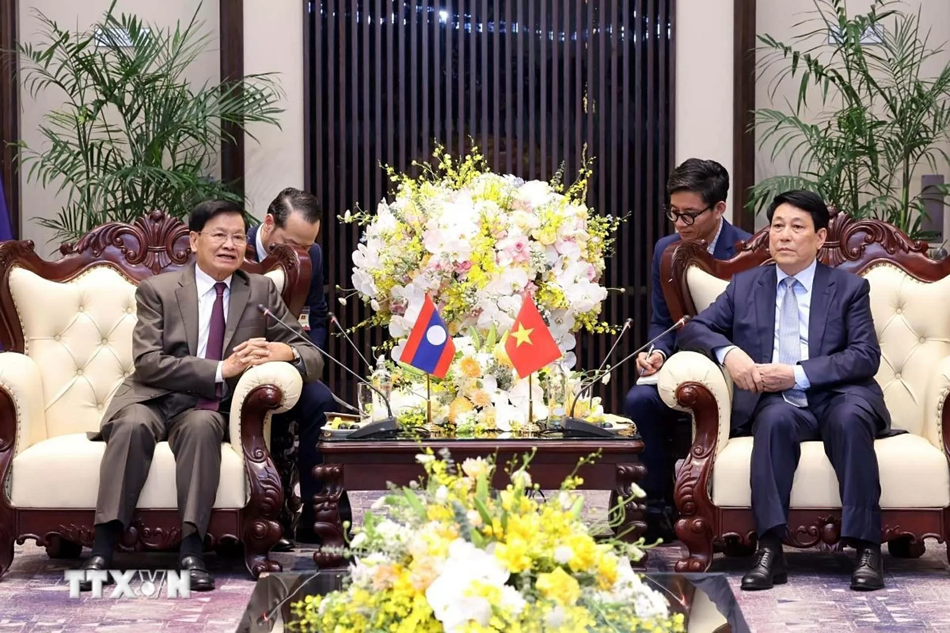 Chủ tịch nước Lương Cường tiếp Tổng Bí thư, Chủ tịch nước Lào Thongloun Sisoulith Chủ tịch nước Lương Cường tiếp Tổng Bí thư, Chủ tịch nước Lào Thongloun Sisoulith