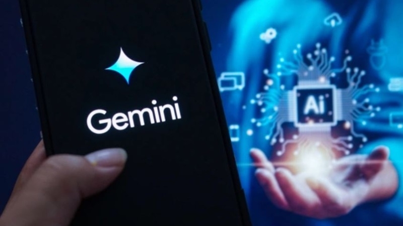 Google hé lộ thời điểm tích hợp trợ lý AI Gemini vào ô tô và đồng hồ thông minh