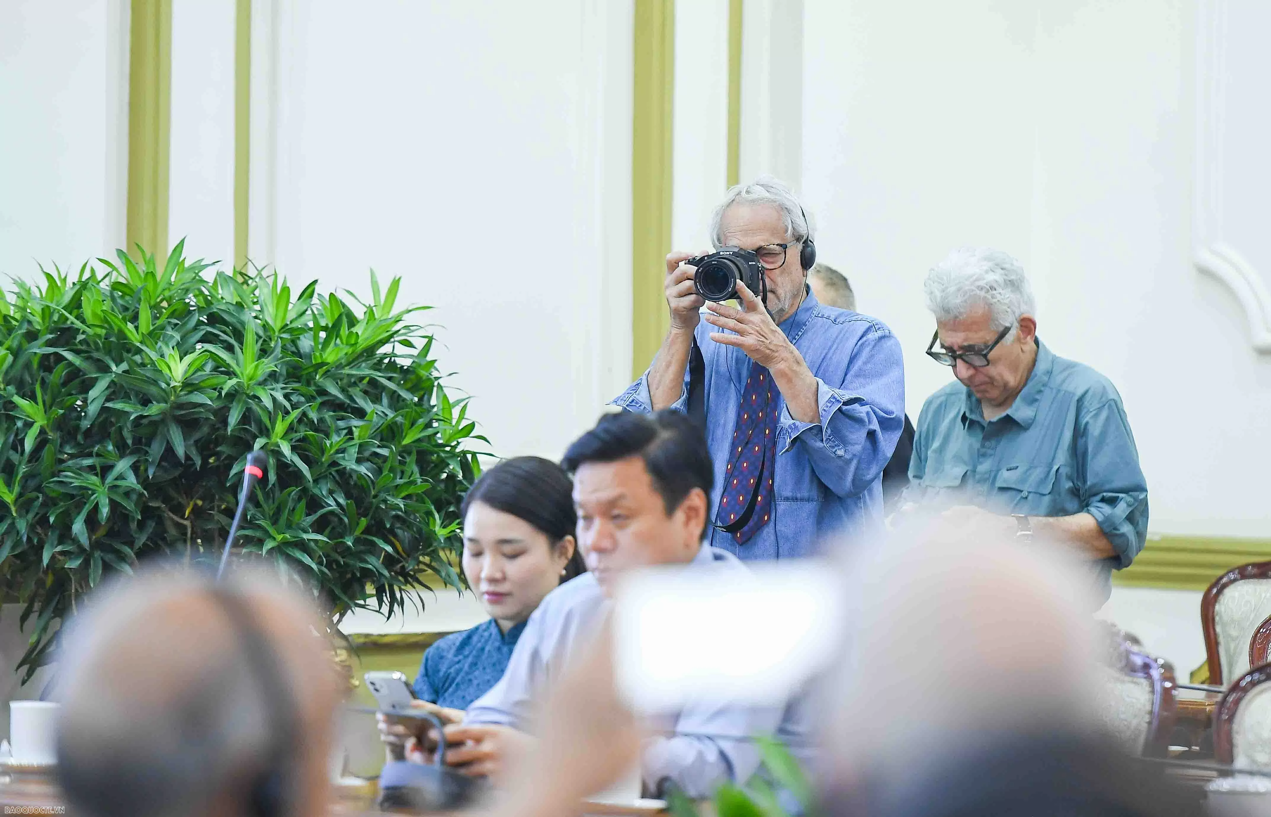 Phóng viên chiến trường: Trở lại để nuôi dưỡng sợi dây gắn kết với Việt Nam Phóng viên chiến trường: Trở lại để nuôi dưỡng sợi dây gắn kết với Việt Nam