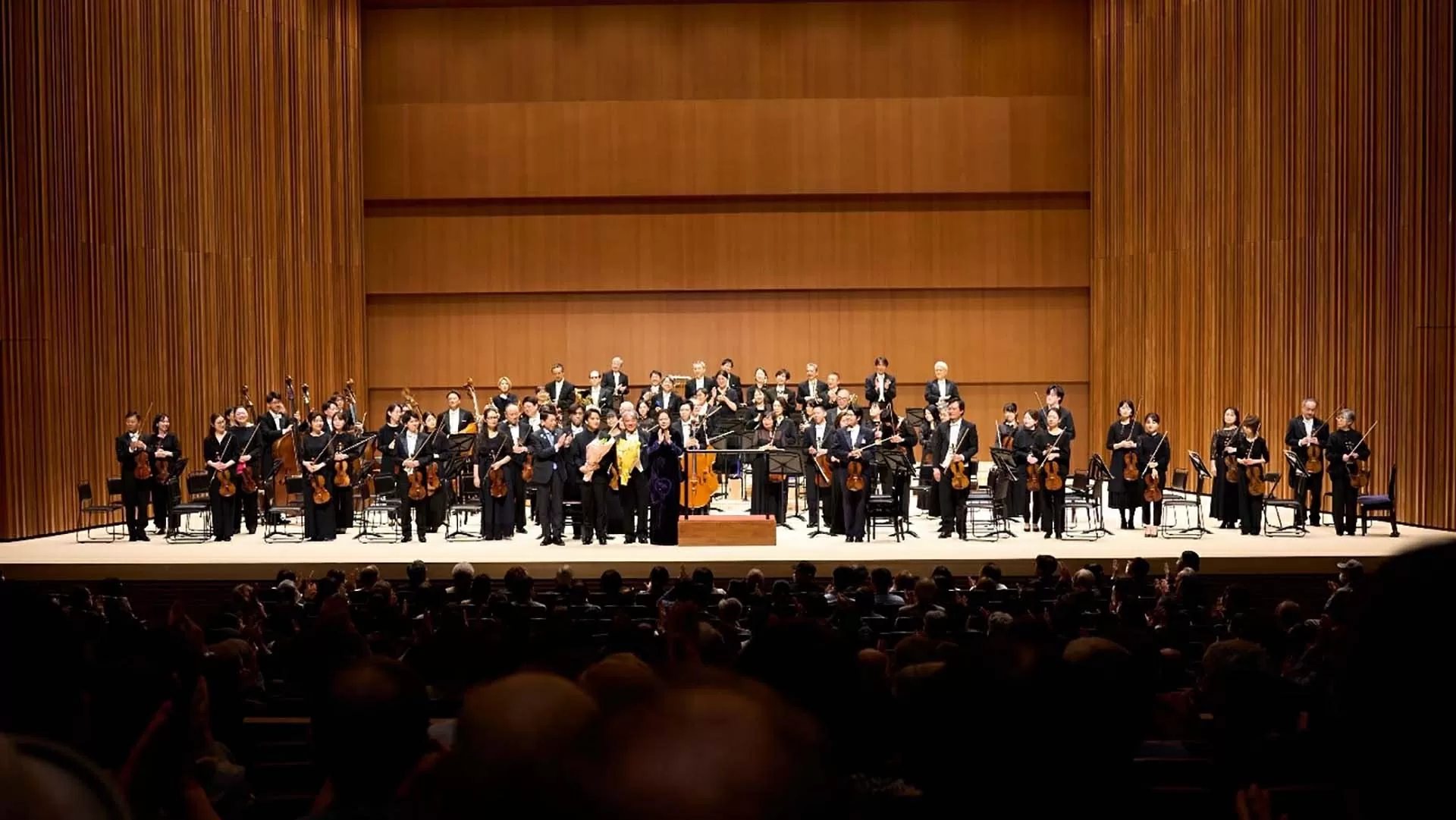 Hòa nhạc giao hưởng hữu nghị Việt Nam-Nhật Bản nhân dịp kỷ niệm 50 năm Ngày Giải phóng miền Nam, thống nhất đất nước Hòa nhạc giao hưởng hữu nghị Việt Nam-Nhật Bản nhân dịp kỷ niệm 50 năm Ngày Giải phóng miền Nam, thống nhất đất nước