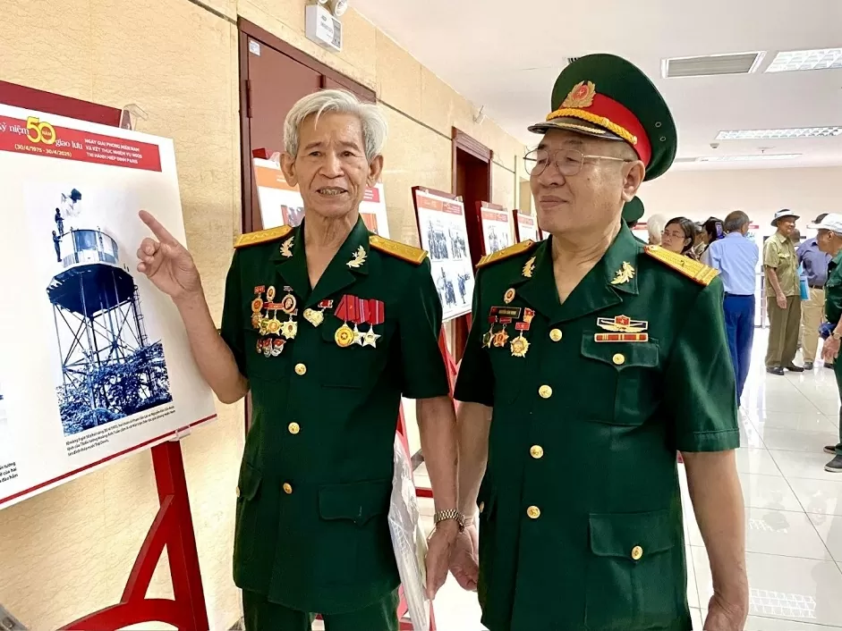 Hồi ức của chiến sĩ đầu tiên treo cờ giải phóng Hồi ức của chiến sĩ đầu tiên treo cờ giải phóng