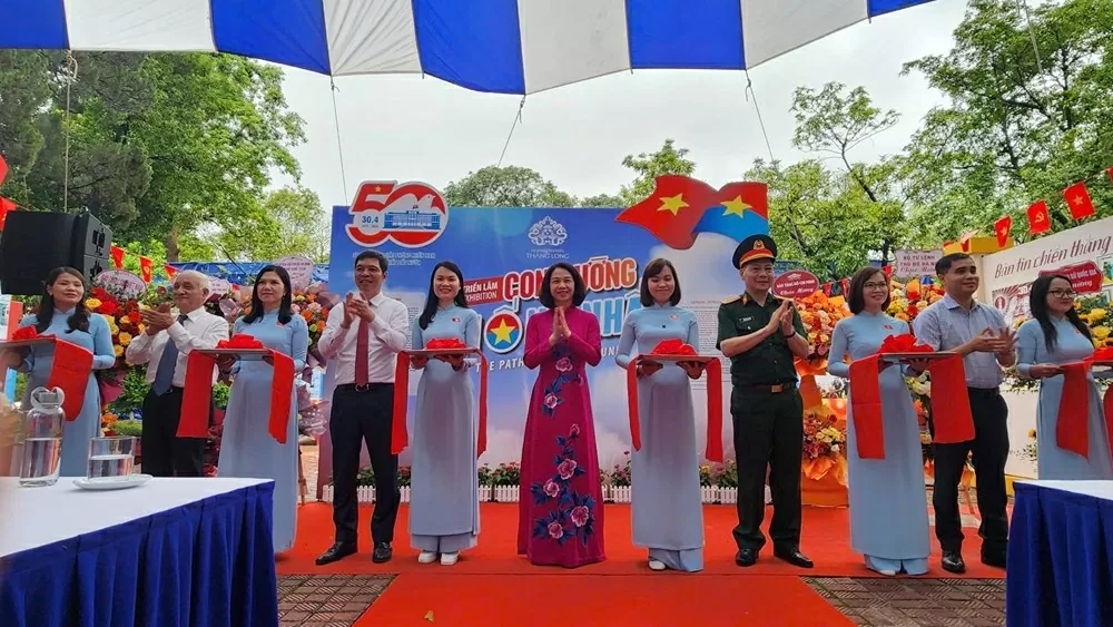 ‘Con đường thống nhất’ tại Hoàng thành Thăng Long ‘Con đường thống nhất’ tại Hoàng thành Thăng Long