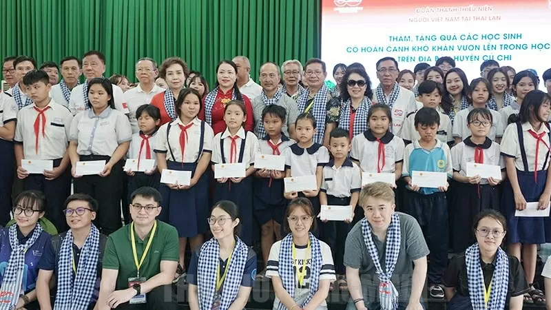 Kiều bào trẻ Thái Lan háo hức tham gia các hoạt động về nguồn tại TP. Hồ Chí Minh