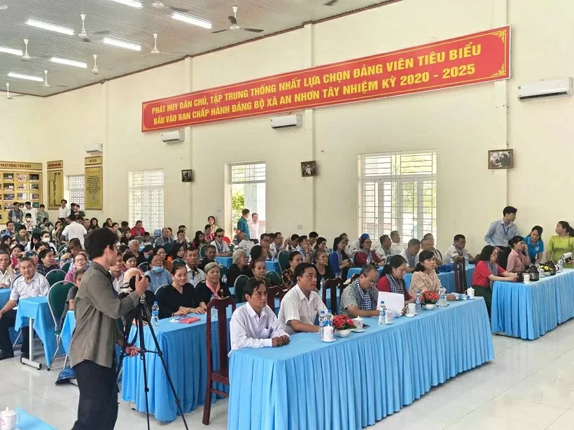 Kiều bào thăm và tặng quà tri ân tại huyện Củ Chi Kiều bào thăm và tặng quà tri ân tại huyện Củ Chi