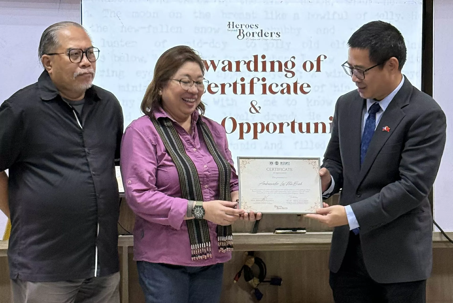 Thảo luận về Chủ tịch Hồ Chí Minh và Anh hùng Jose Rizal tại Đại học Philippines