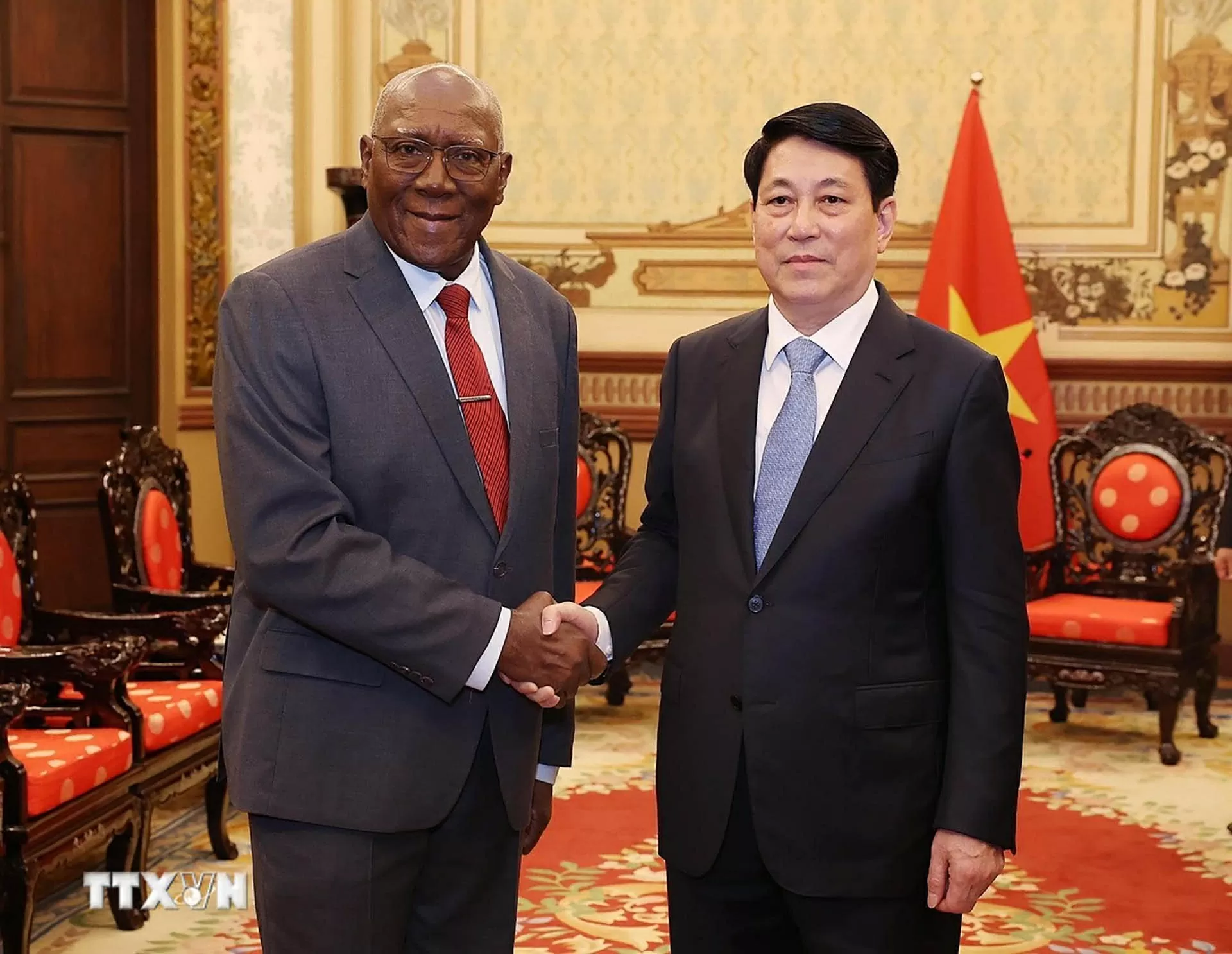 Chủ tịch nước Lương Cường tiếp Phó Chủ tịch nước Cuba Salvador Valdes Mesa. (Nguồn: TTXVN) Chủ tịch nước Lương Cường tiếp Phó Chủ tịch nước Cuba Salvador Valdes Mesa. (Nguồn: TTXVN)