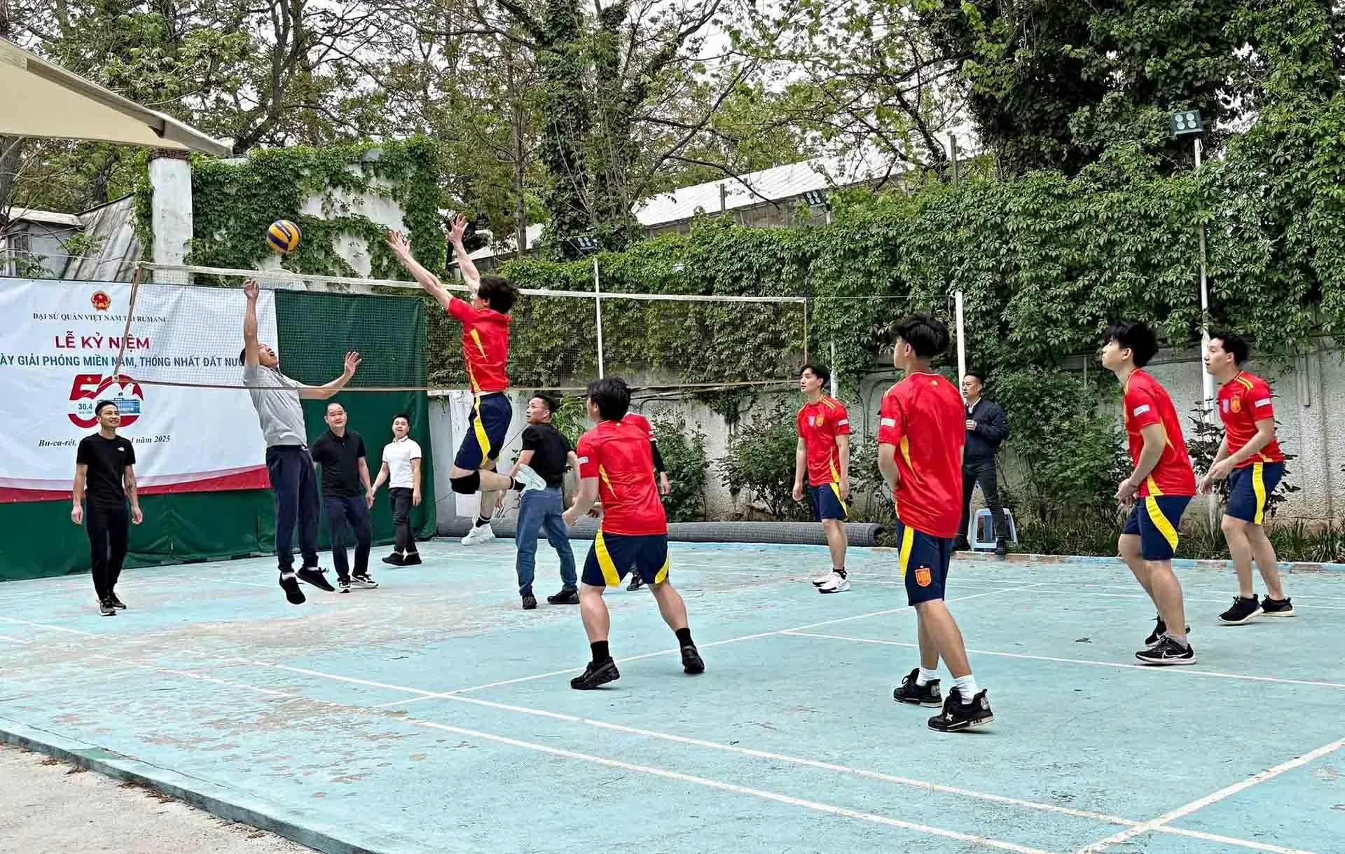 Kỷ niệm 50 năm Ngày Giải phóng miền Nam, thống nhất đất nước tại Romania