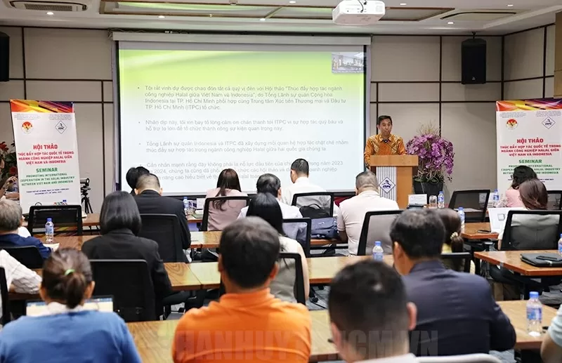Ngày 28/4, Hội thảo “Thúc đẩy hợp tác quốc tế trong ngành công nghiệp Halal giữa Việt Nam và Indonesia” được tổ chức tại TP. Hồ Chí Minh. (ITPC) Ngày 28/4, Hội thảo “Thúc đẩy hợp tác quốc tế trong ngành công nghiệp Halal giữa Việt Nam và Indonesia” được tổ chức tại TP. Hồ Chí Minh. (ITPC)