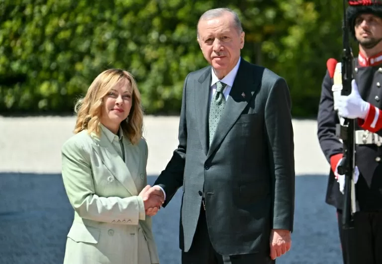  Tổng thống Thổ Nhĩ Kỳ Recep Tayyip Erdogan đã đến Rome để hội đàm với Thủ tướng Italy Giorgia Meloni, ngày 29/2/2025. (Nguồn: AFP)