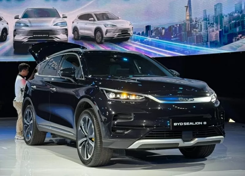 BYD Sealion 8