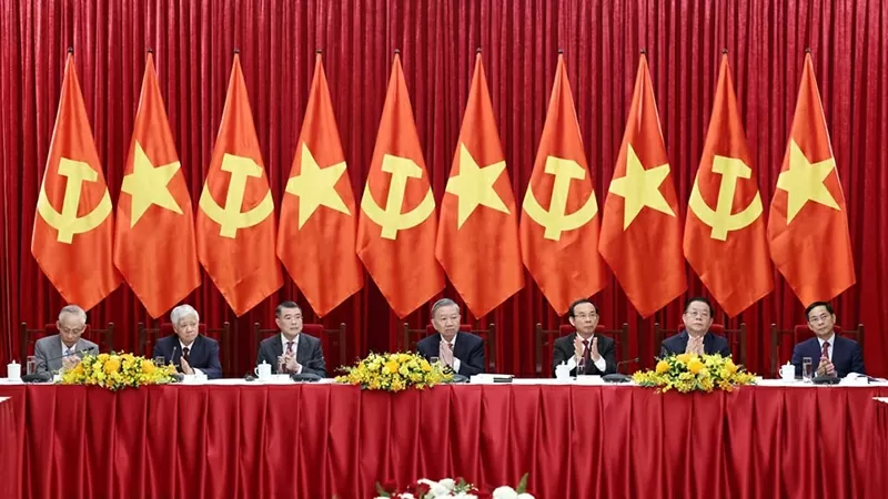 Tổng Bí thư tiếp Trưởng đoàn các chính đảng dự Lễ kỷ niệm 50 năm Ngày Giải phóng miền Nam, thống nhất đất nước Tổng Bí thư tiếp Trưởng đoàn các chính đảng dự Lễ kỷ niệm 50 năm Ngày Giải phóng miền Nam, thống nhất đất nước