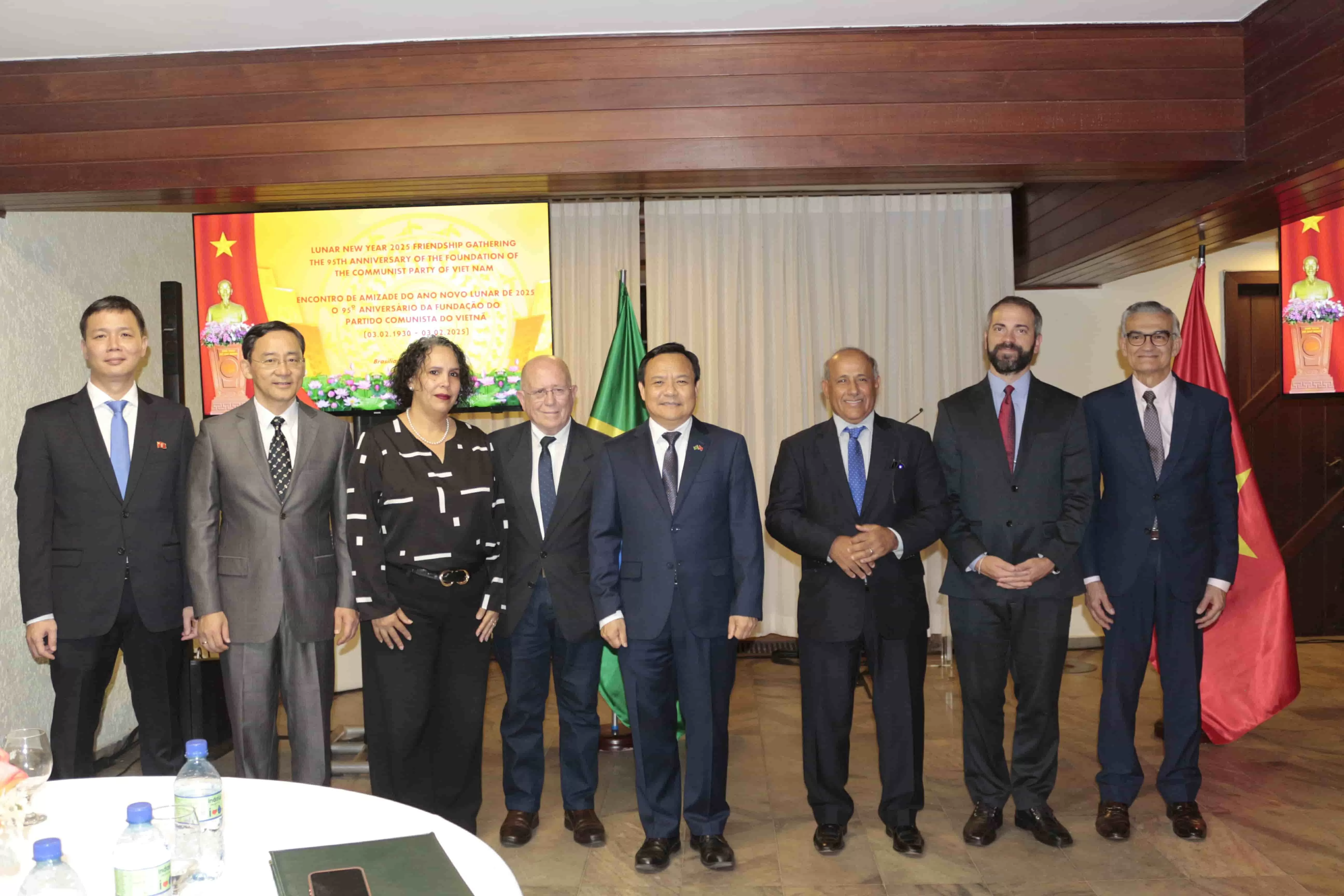 Kỷ niệm 50 năm Giải phóng miền Nam tại Brazil: Đại thắng Xuân 1975 là biểu tượng sáng ngời của lòng yêu chuộng hòa bình và chính nghĩa của nhân loại Kỷ niệm 50 năm Giải phóng miền Nam tại Brazil: Đại thắng Xuân 1975 là biểu tượng sáng ngời của lòng yêu chuộng hòa bình và chính nghĩa của nhân loại