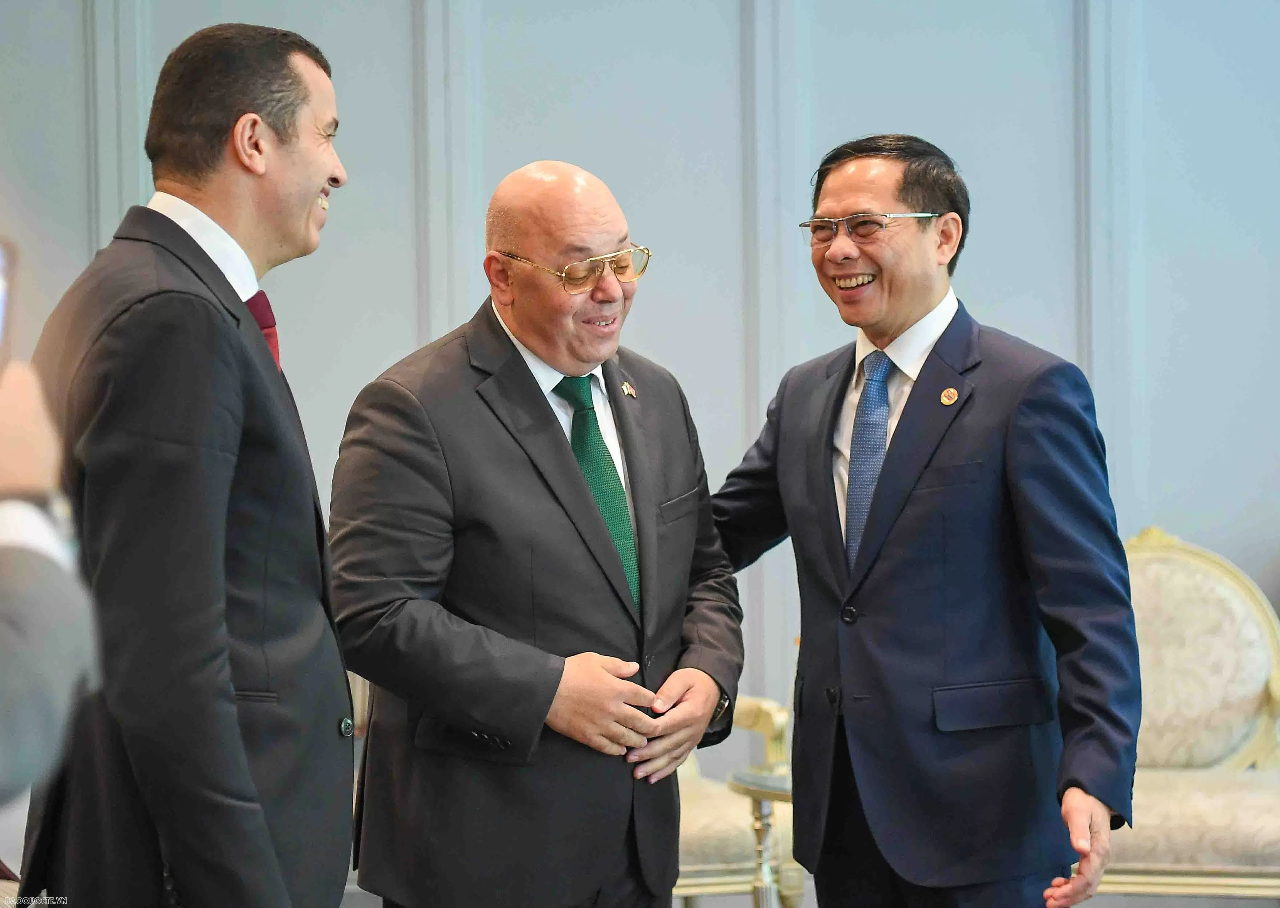 Phó Thủ tướng Chính phủ Bùi Thanh Sơn  tiếp Bộ trưởng Bộ Cựu chiến binh và Người có công Algeria