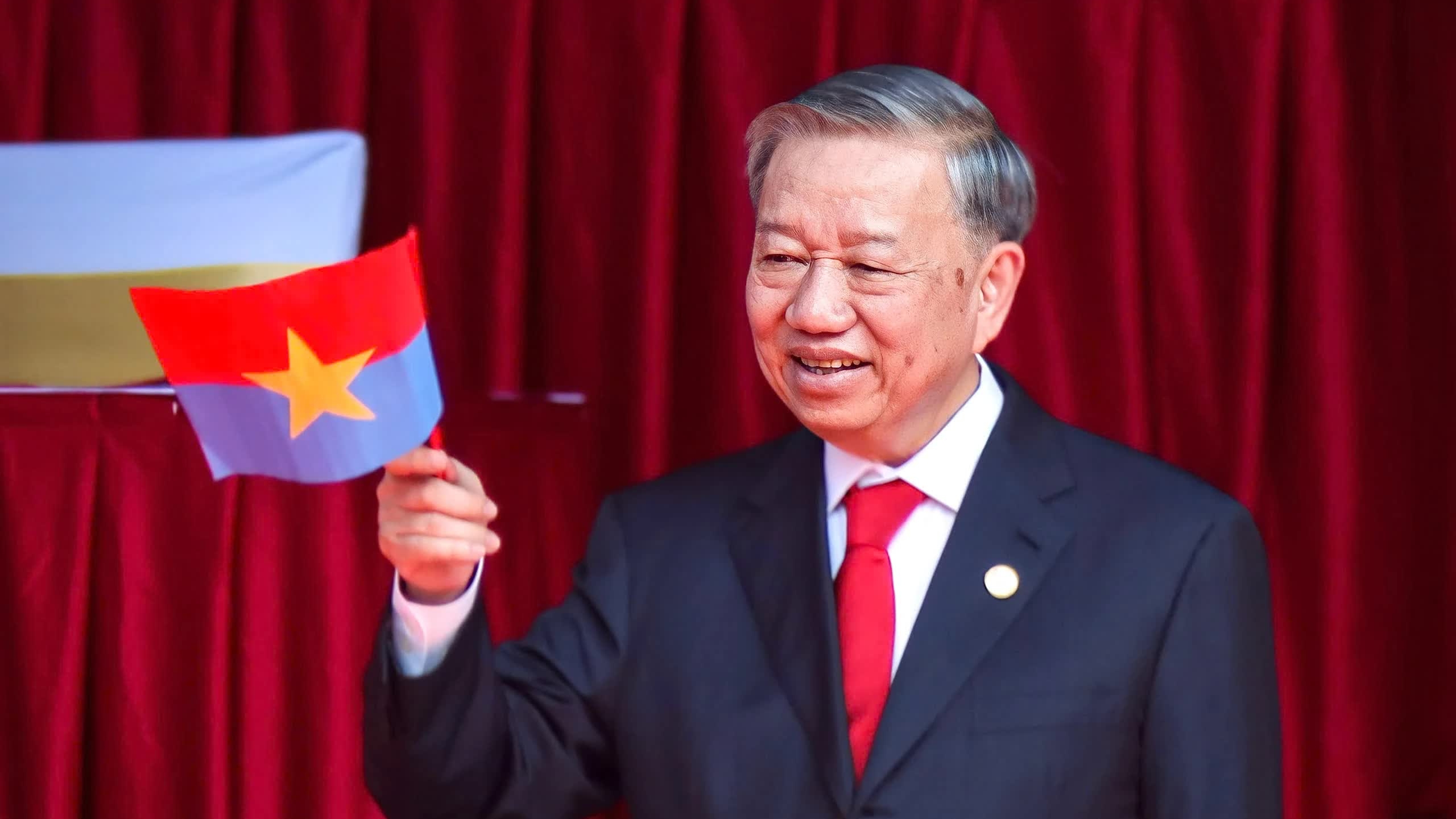 Tổng Bí thư: Triển khai chính sách hoà hợp, hoà giải dân tộc...'như cây một cội, như con một nhà'