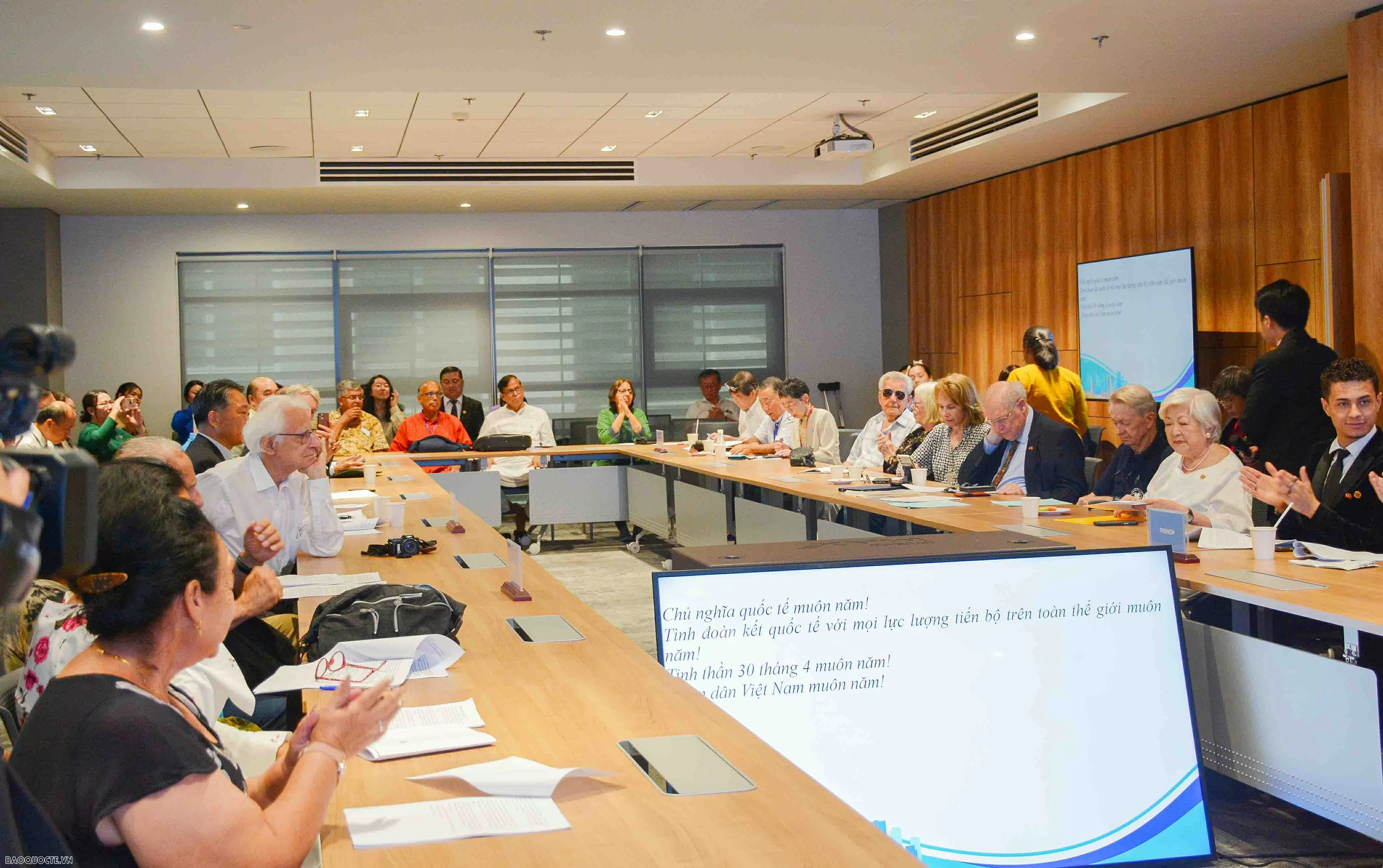 Bạn bè quốc tế: Câu chuyện của Việt Nam đã không kết thúc vào năm 1975