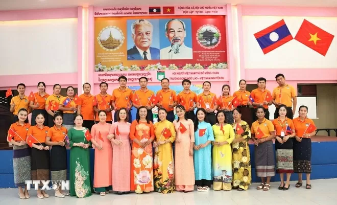 Giờ học đặc biệt kỷ niệm 30/4 tại ngôi trường song ngữ Việt-Lào