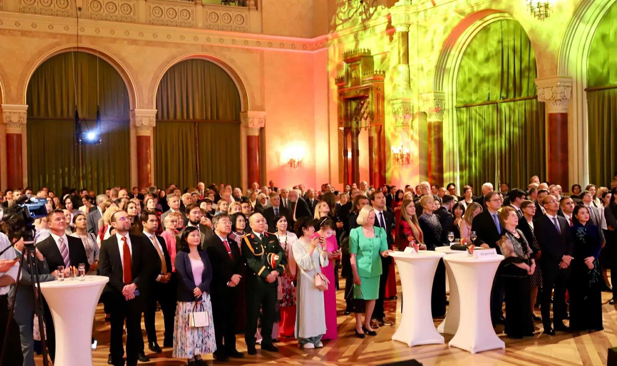 Thắm tình hữu nghị tại lễ kỷ niệm 75 năm quan hệ ngoại giao Việt Nam - Hungary và 50 năm giải phóng miền Nam, thống nhất đất nước