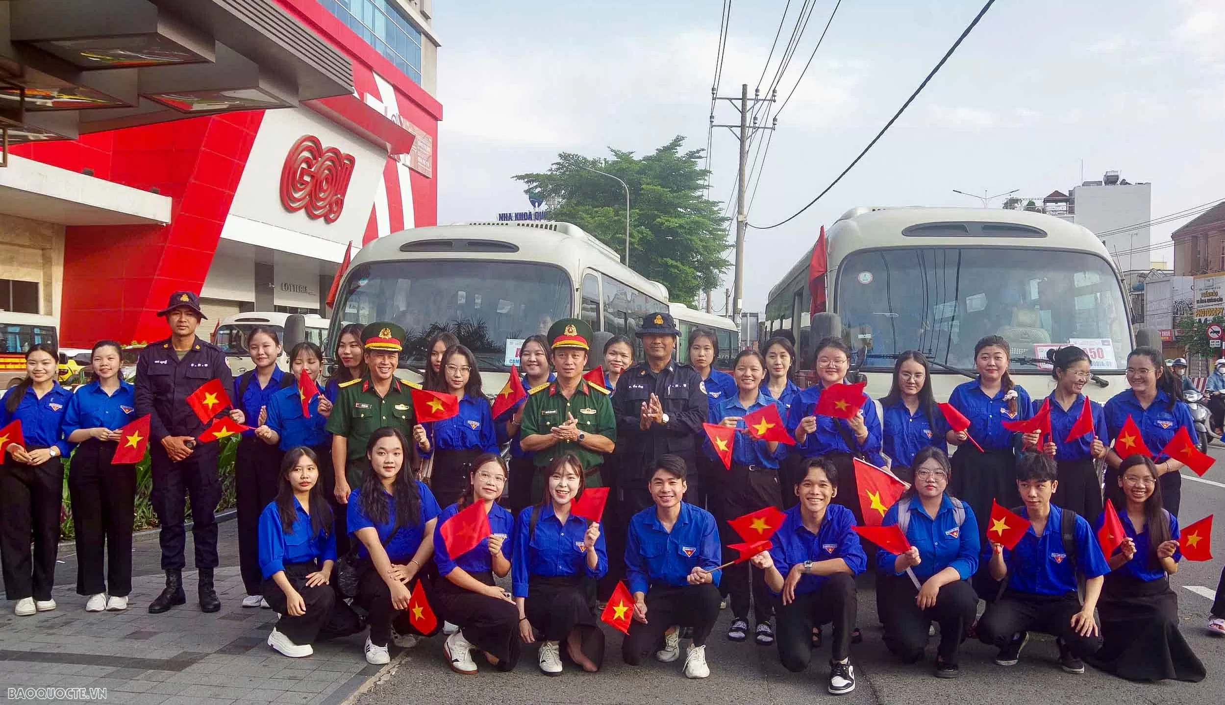 Việt Nam tiễn các đoàn Quân đội Trung Quốc, Lào, Campuchia hoàn thành nhiệm vụ diễu binh về nước