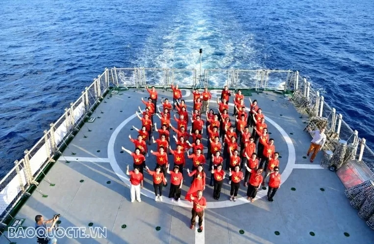 Về với Trường Sa: Hành trình đặc biệt nối trái tim hàng triệu kiều bào khắp thế giới với biển đảo quê hương