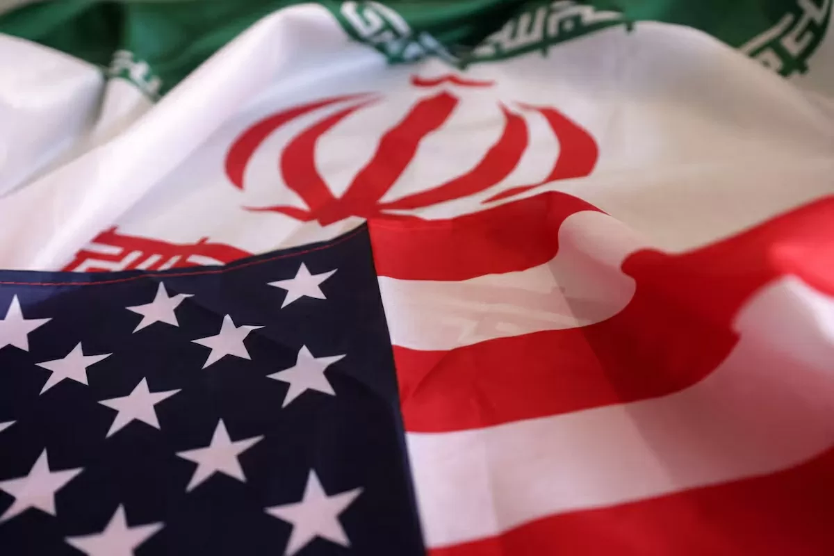 Washington và Tehran đã tiến hành nhiều vòng đàm phán trong tháng 4 vừa qua nhằm đạt thỏa thuận: Iran sẽ hạn chế chương trình hạt nhân của mình, đổi lại Mỹ sẽ giảm bớt các lệnh trừng phạt tài chính. (Nguồn: Reuters) Washington và Tehran đã tiến hành nhiều vòng đàm phán trong tháng 4 vừa qua nhằm đạt thỏa thuận: Iran sẽ hạn chế chương trình hạt nhân của mình, đổi lại Mỹ sẽ giảm bớt các lệnh trừng phạt tài chính. (Nguồn: Reuters)