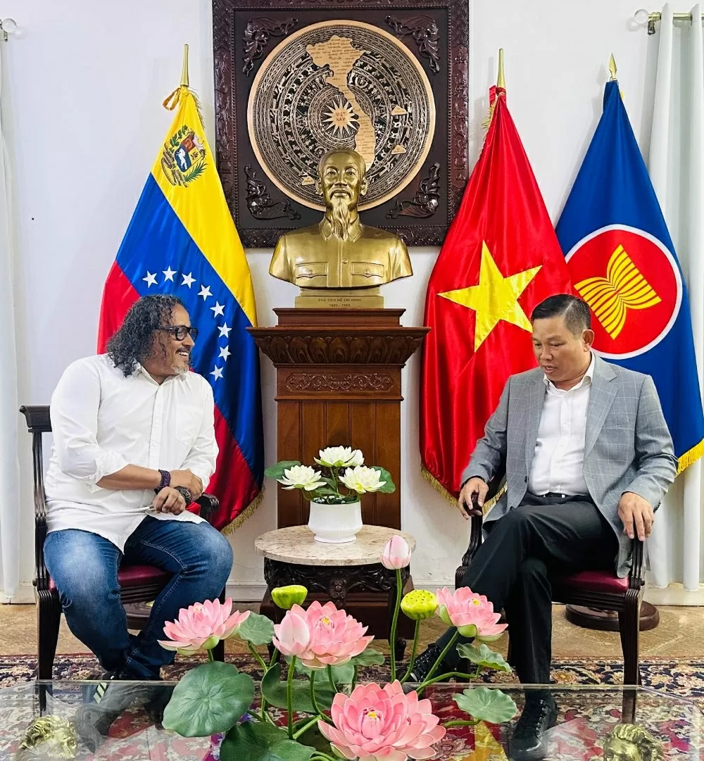 Các nghệ sĩ Venezuela sẽ hát về Bác Hồ nhân dịp kỷ niệm 135 năm ngày sinh của Người Các nghệ sĩ Venezuela sẽ hát về Chủ tịch Hồ Chí Minh nhân dịp kỷ niệm 135 năm Ngày sinh của Người