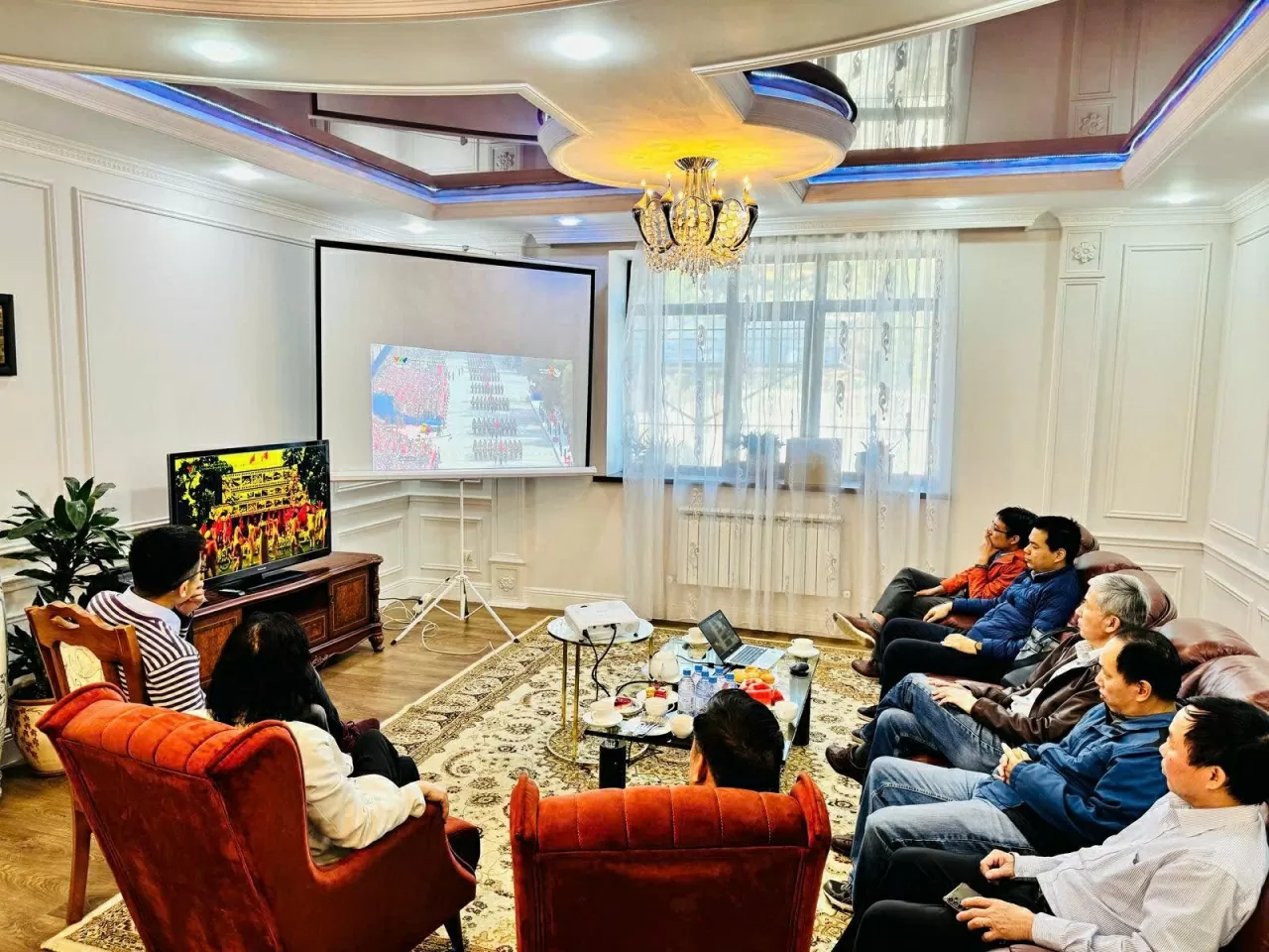 Rộn ràng không khí ngày thống nhất đất nước tại Kazakhstan Rộn ràng không khí kỷ niệm 50 năm Ngày Giải phóng miền Nam, thống nhất đất nước tại Kazakhstan