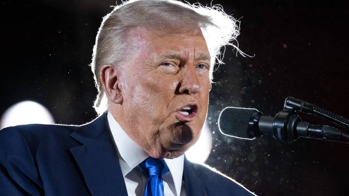 tong thong donald trump canh bao trung phat bat ky ai mua dau cua iran trung quoc la tam diem moi