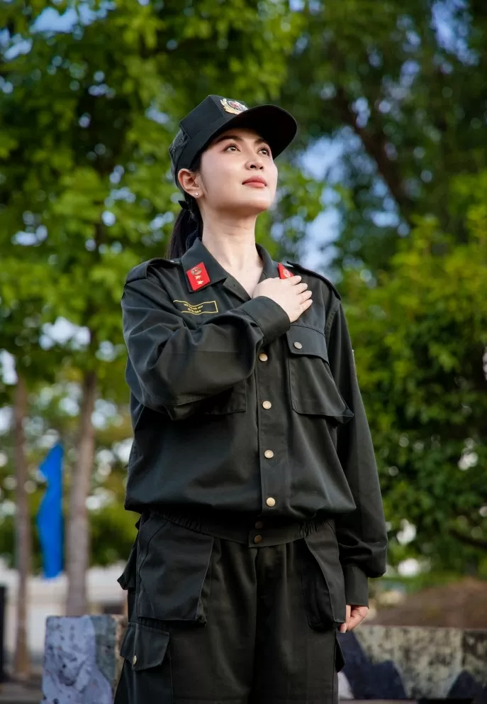 Chuyện ít biết về 2 ca khúc gây sốt trong dịp đại lễ 30/4