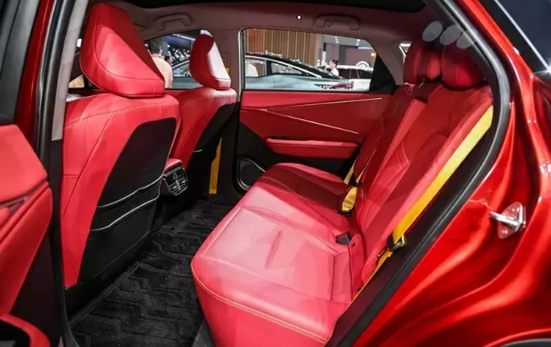 Toyota bZ5 có khả năng di chuyển tới 630 km sau mỗi lần sạc đầy Toyota bZ5 có khả năng di chuyển tới 630 km sau mỗi lần sạc đầy