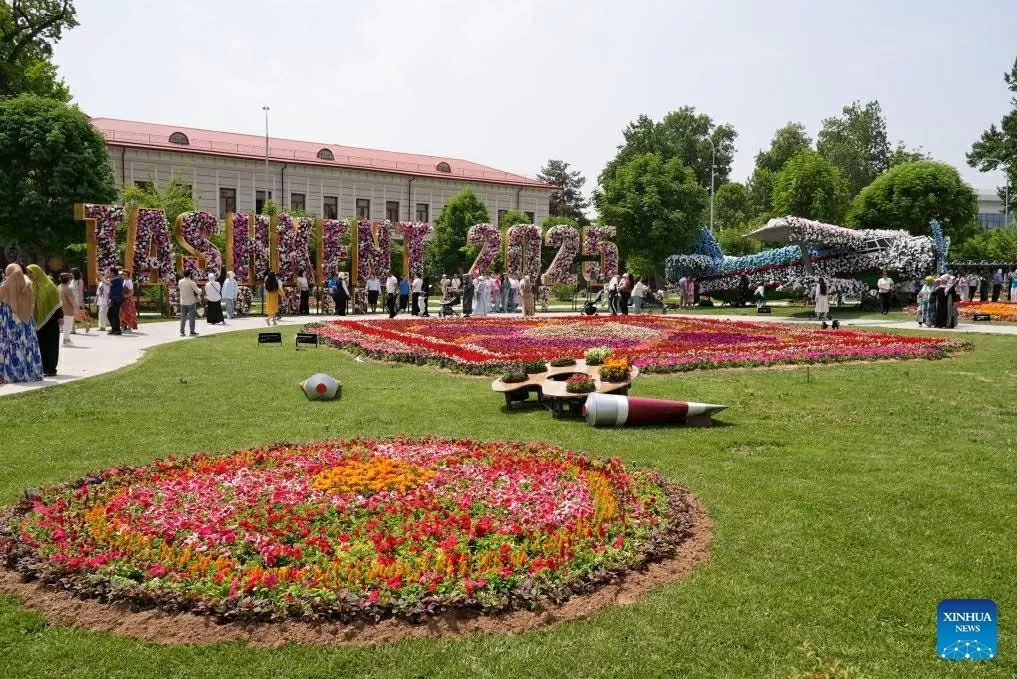 Lễ hội mở cửa từ 11h trưa đến 11h tối, bao gồm cả các buổi biểu diễn của nhóm nhạc dân gian, tác phẩm sân khấu, hòa nhạc của các nhóm nhạc và các buổi trình diễn từ các trung tâm văn hóa quốc gia. (Nguồn: Tân Hoa xã)